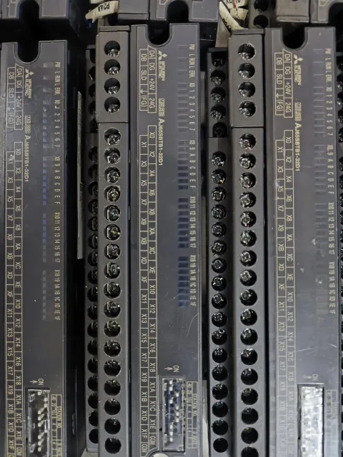 Mitsubishi Electric AJ65SBTB1-32D1 Industrial Automation Component — product photo 2 of 13