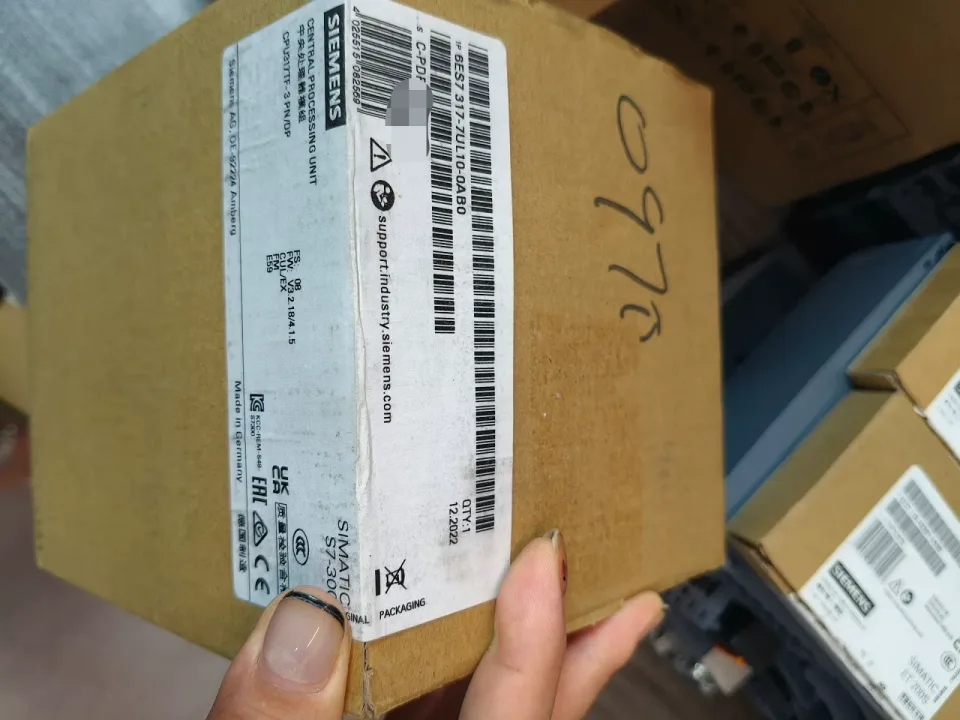 Siemens 6ES7317-7UL10-0AB0 Industrial Automation Component — product photo 1 of 5