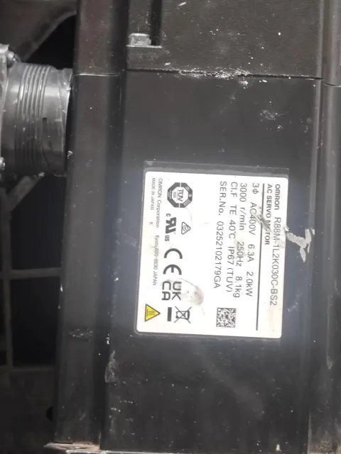 Omron R88M-1L2K030C-BS2 / R88M-K5K030F-BS2-Z / R88M-1L3K030C-BS2 Motor & Drive Component product photo 5