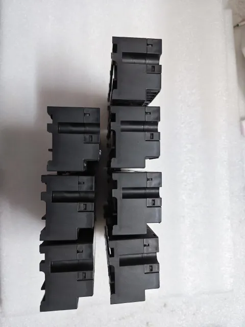 Mitsubishi Electric AJ65SBTB1-32D I/O Module — product photo 44 of 50