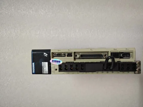 Yaskawa SGD7S-1R6A00A002 Motor & Drive Component — product photo 8 of 8