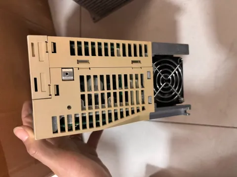 Yaskawa SGDS-15A01A Motor & Drive Component product photo 3