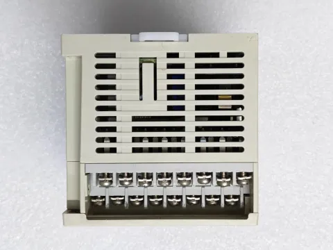 Mitsubishi Electric FX3SA-20MR-CM PLC Module — product photo 4 of 12