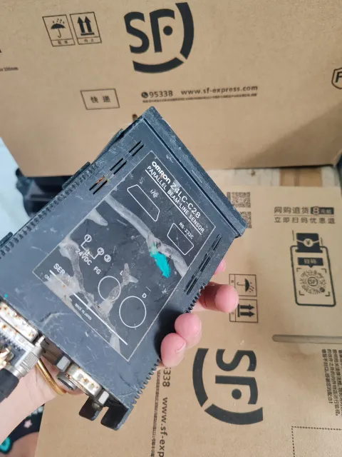 Omron Z4LC-C28 Industrial Sensor product photo 4
