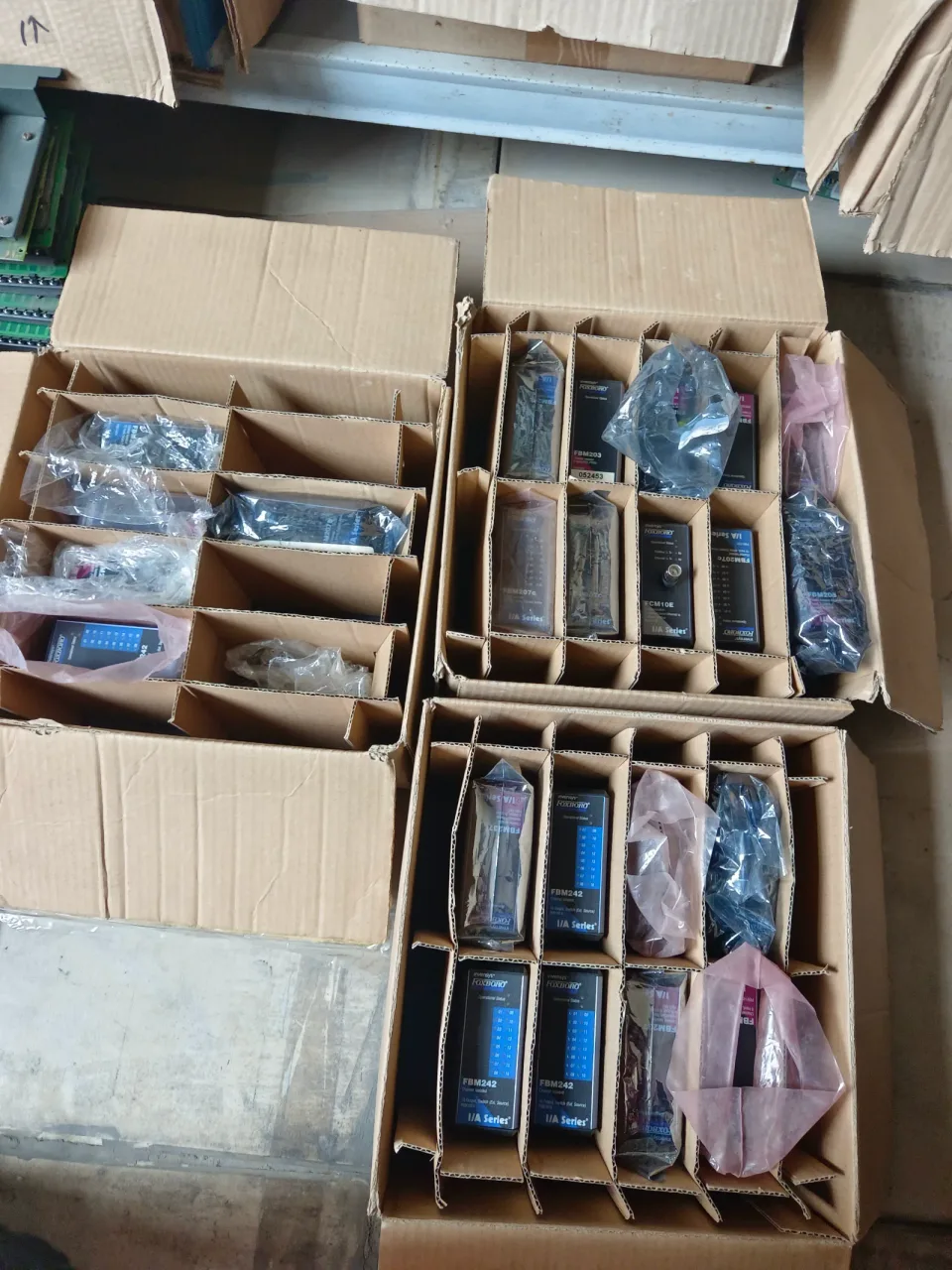 Invensys Foxboro FBM242 / P0916TA Industrial Automation Component product photo 1