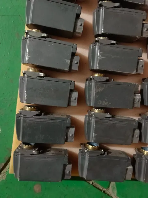 Siemens 519 30040 21 / A5E33412837 Industrial Sensor — product photo 25 of 26