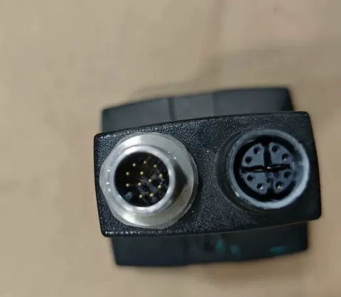 Cognex IS2000M-120-40-125 Industrial Sensor — product photo 9 of 12