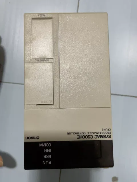 Omron C200HE-CPU42 PLC Module product photo 2