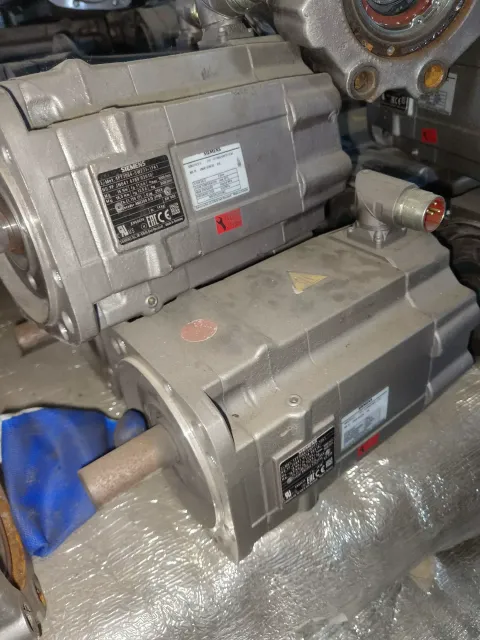 Siemens 1FT7064-5WF71-1FA1 Motor & Drive Component — product photo 22 of 32