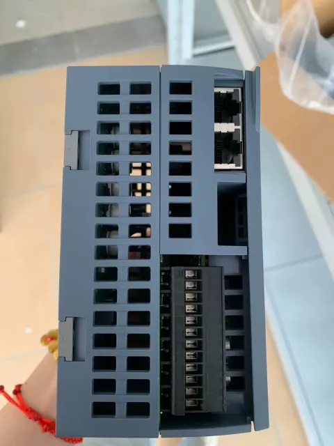 Siemens 6ES7215-1AG40-0XB0 Industrial Automation Component — product photo 15 of 28