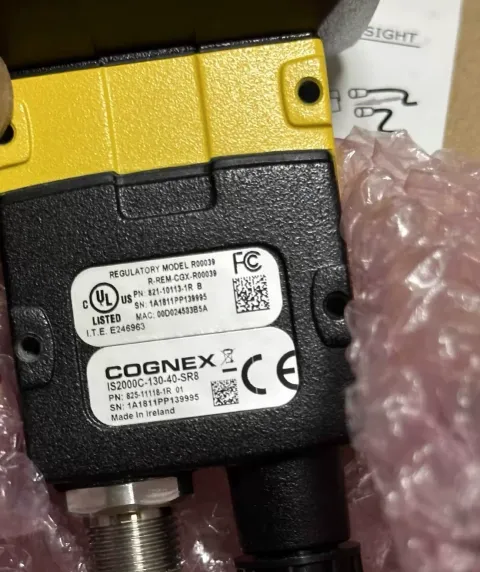 Cognex IS2000C-130-40-SR8 Industrial Sensor product photo 1