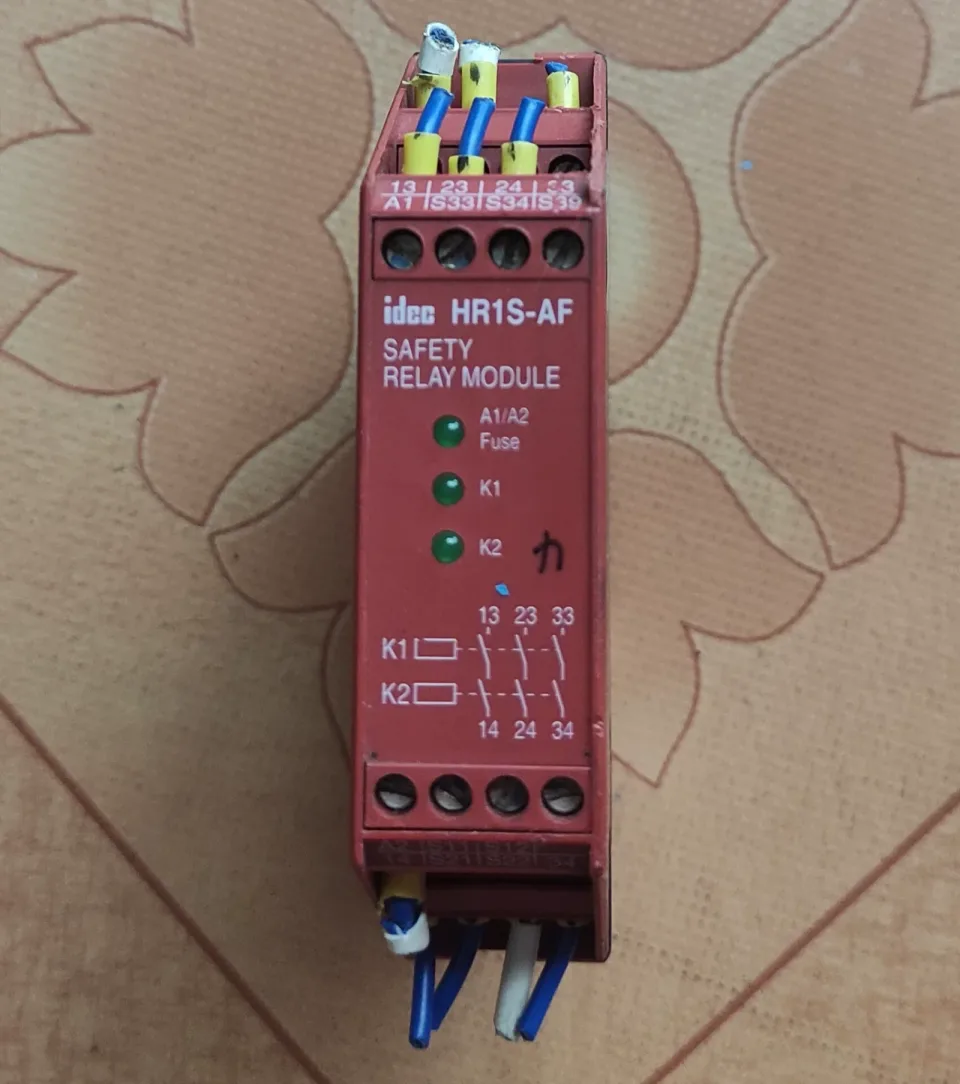 IDEC HR1S-AF5130 Industrial Relay product photo 1