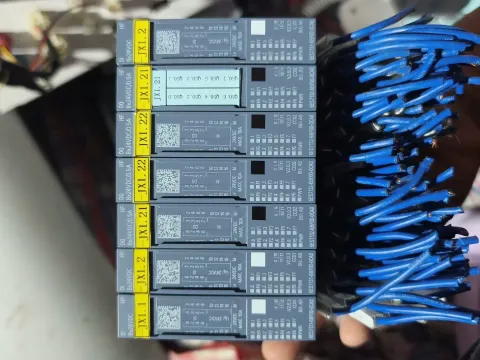 Siemens 6ES7131-6BF00-0CA0 Industrial Automation Component product photo 1