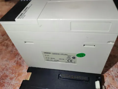 OMRON C200HX-CPU44 PLC Module product photo 4
