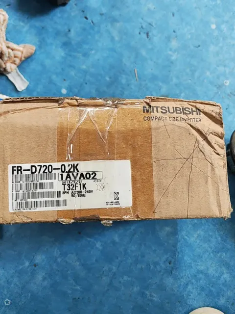 Mitsubishi Electric FR-D720-0.2K Motor & Drive Component product photo 1