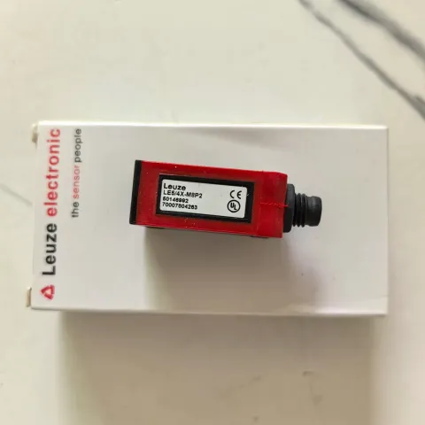 Leuze electronic LE5/4X-M8P2 Industrial Sensor product photo 2