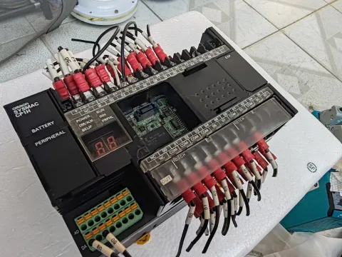 OMRON CP1H-XA40DT-D PLC Module — product photo 12 of 17