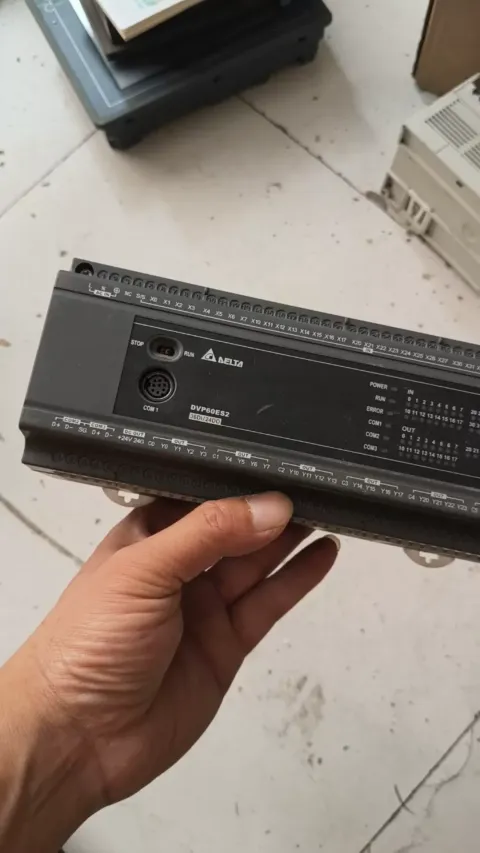 Delta DVP60ES200R PLC Module — product photo 11 of 28