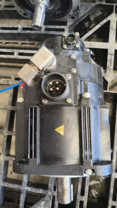Yaskawa SGM7G-13AFC6C Motor & Drive Component product photo 1