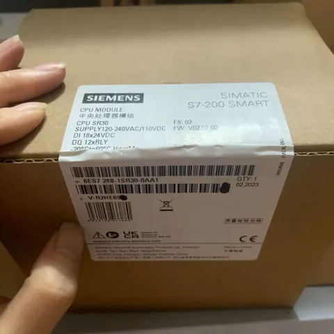 Siemens 6ES7288-1SR30-0AA1 PLC Module — product photo 4 of 4