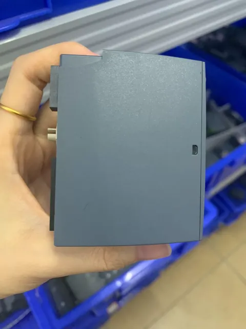 Siemens 6ES7132-6HD01-0BB1 PLC Module product photo 2