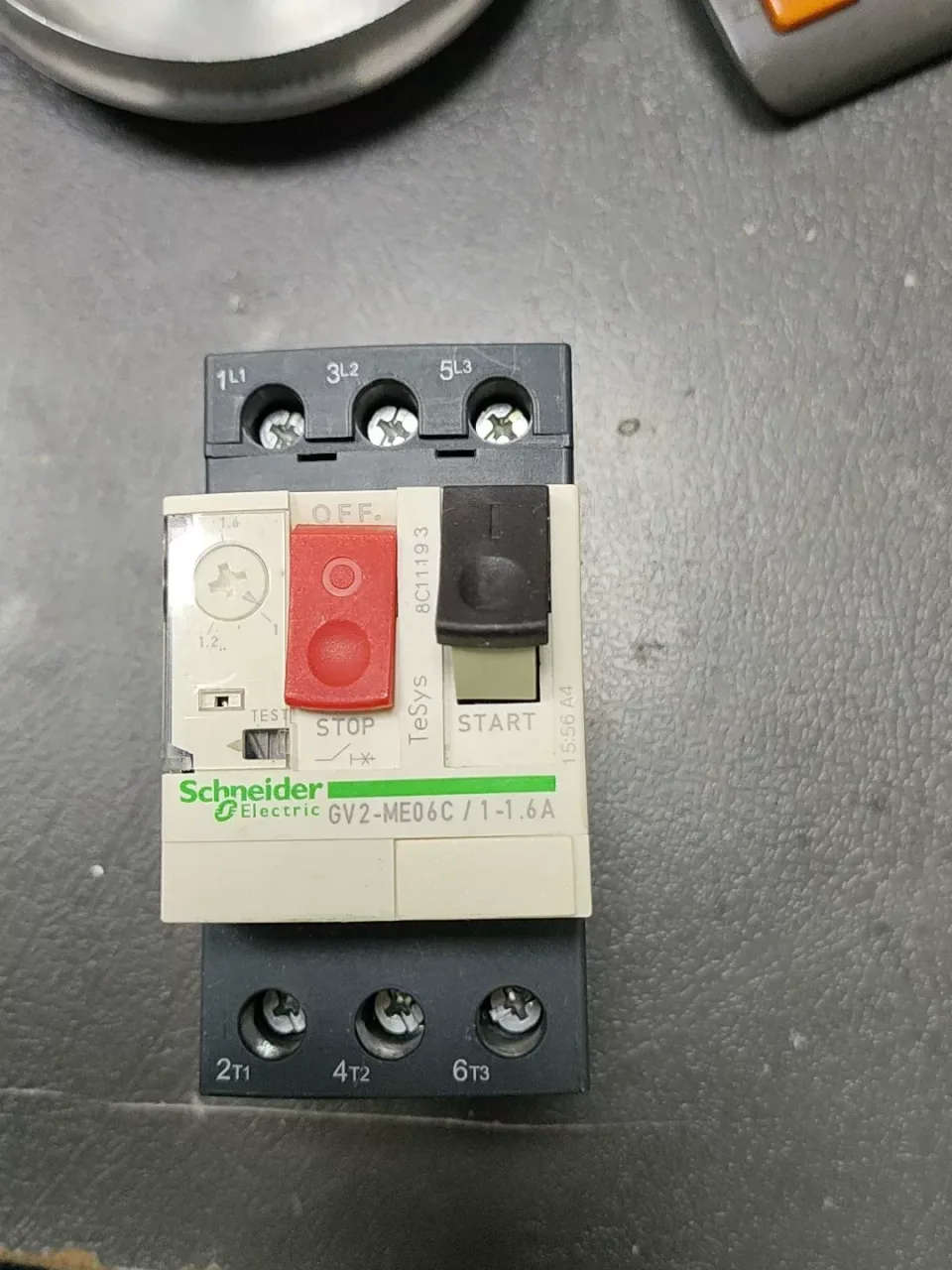 Schneider Electric GV2-ME06C Industrial Automation Component — product photo 1 of 6