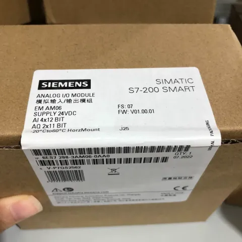 Siemens 6ES7288-3AM06-0AA0 I/O Module — product photo 2 of 3