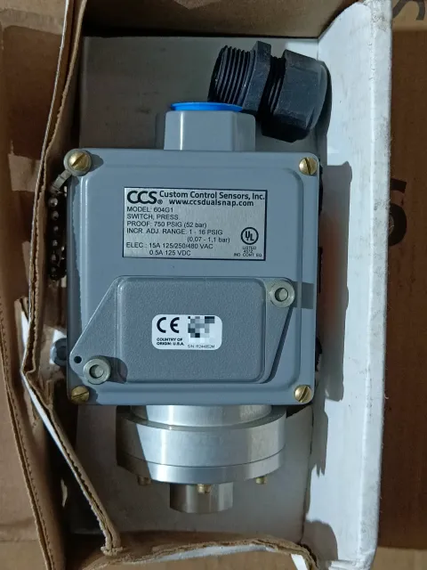 Custom Control Sensors (CCS) 2×604G1 + 604D1 Industrial Sensor product photo 2