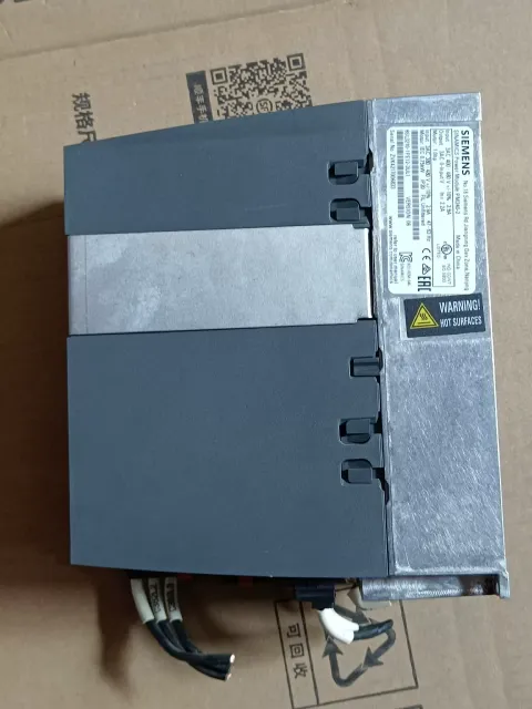 Siemens 6SL3210-1PE12-3UL1 Motor & Drive Component — product photo 13 of 18