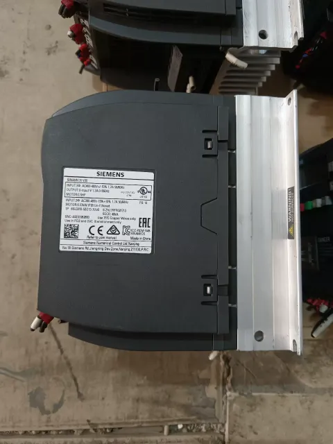 Siemens 6SL3210-5BE13-7UV0 Motor & Drive Component product photo 5