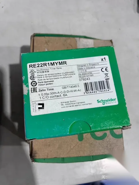 Schneider Electric CAD32B7 / LRD3656 Industrial Control Board product photo 3