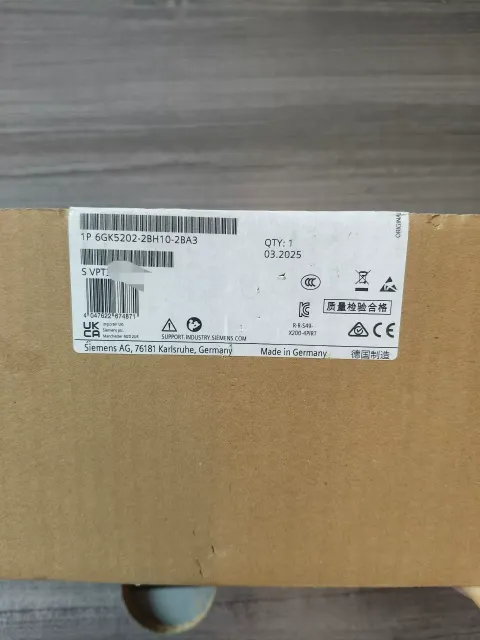 Siemens 6GK5202-2BH10-2BA3 Industrial Sensor product photo 1