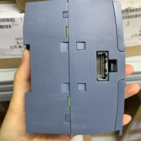 Siemens 6ES7223-1PH32-0XB0 PLC Module — product photo 6 of 8