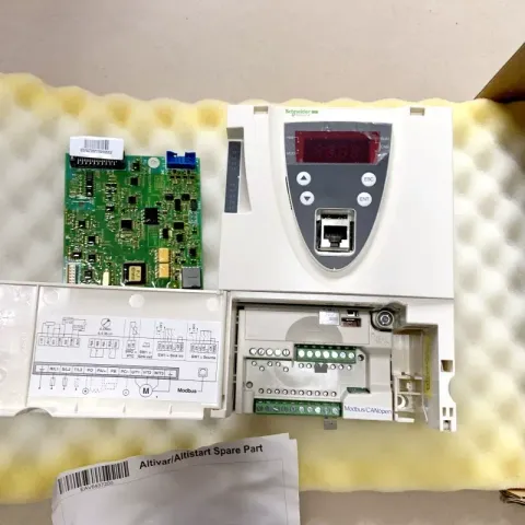Schneider Electric EAV6437200 Industrial Control Board product photo 2
