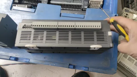 Delta DVP60ES200R PLC Module — product photo 27 of 28