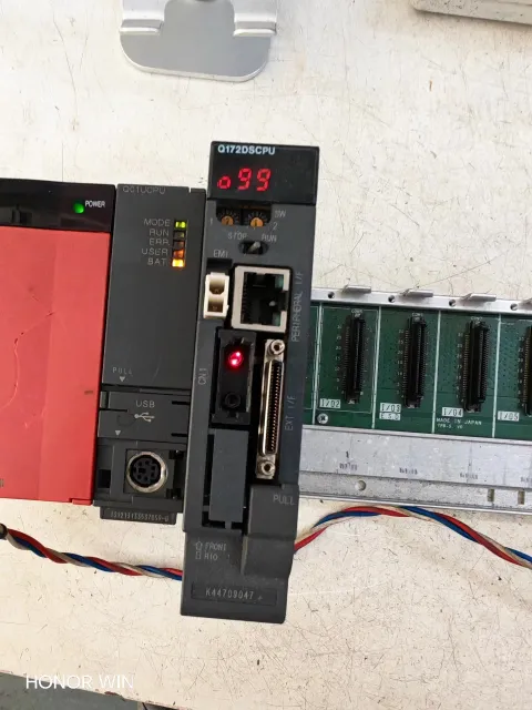 Mitsubishi Electric Q172DSCPU Industrial Control Board — product photo 7 of 58