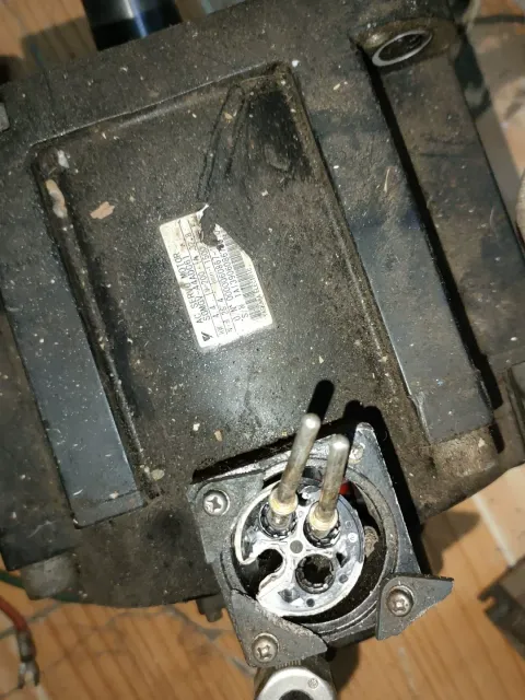 Yaskawa SGDV-330A01A002000; SGMGV-44ADC61 Motor & Drive Component — product photo 12 of 18