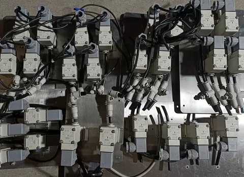 SMC VX220HG Industrial Automation Component product photo 1