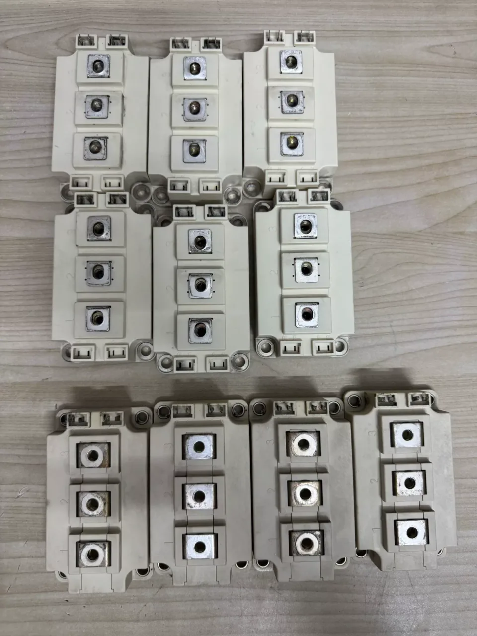 Unbranded Industrial BSM300GB120DLC; BSM200GB120DLC Power Electronics Module product photo 1