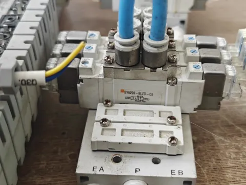 SMC SY5220-5LZD-01 Industrial Automation Component product photo 3