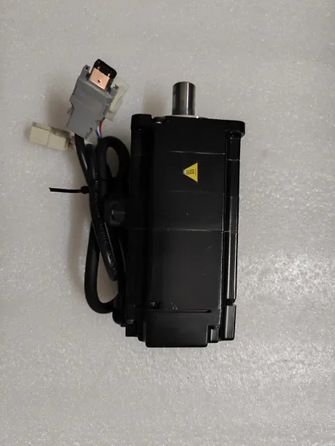 Yaskawa SGM7J-02AFC6E Motor & Drive Component product photo 3