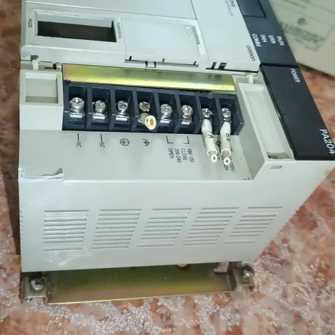 OMRON C200HX-CPU44 PLC Module product photo 5