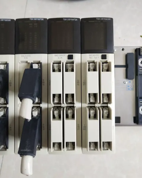 Schneider Electric TSXDSY64T2K Industrial Automation Component product photo 1