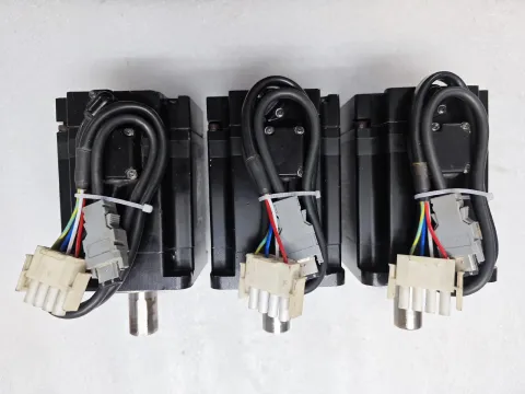 Yaskawa SGMJV-08A3E6S Motor & Drive Component product photo 2