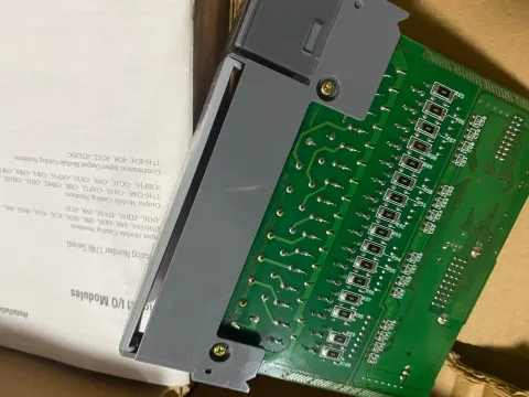Allen-Bradley 1746-IN16 Industrial Automation Component — product photo 4 of 4