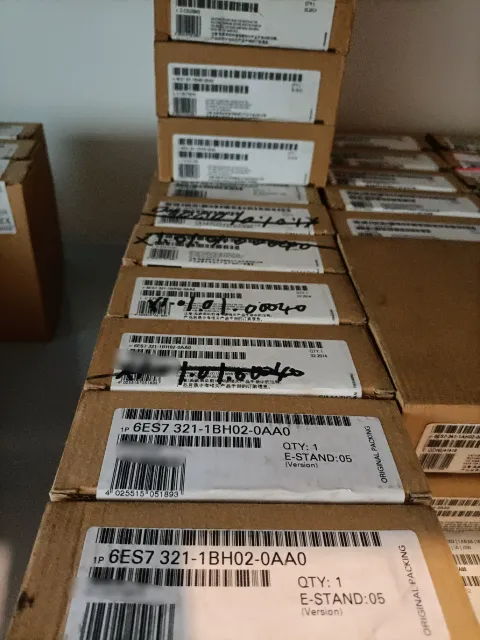 Siemens 6ES7321-1BH02-0AA0 Industrial Automation Component — product photo 5 of 12