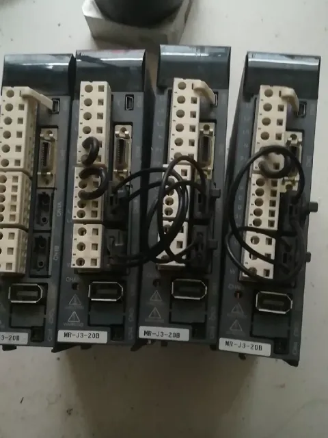 Mitsubishi Electric MR-J3-10B / MR-J3-20B Motor & Drive Component product photo 2