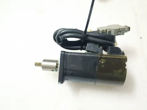 Yaskawa SGMAH-A5AAAH761 Motor & Drive Component product photo 4