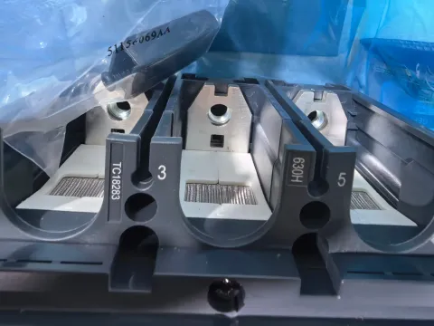 Schneider Electric LV432895 / Compact NSX630H Micrologic 2.3 630A 3P3D Industrial Automation Component product photo 3