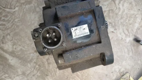 Yaskawa SGMGV-30ADC61 Motor & Drive Component — product photo 3 of 37